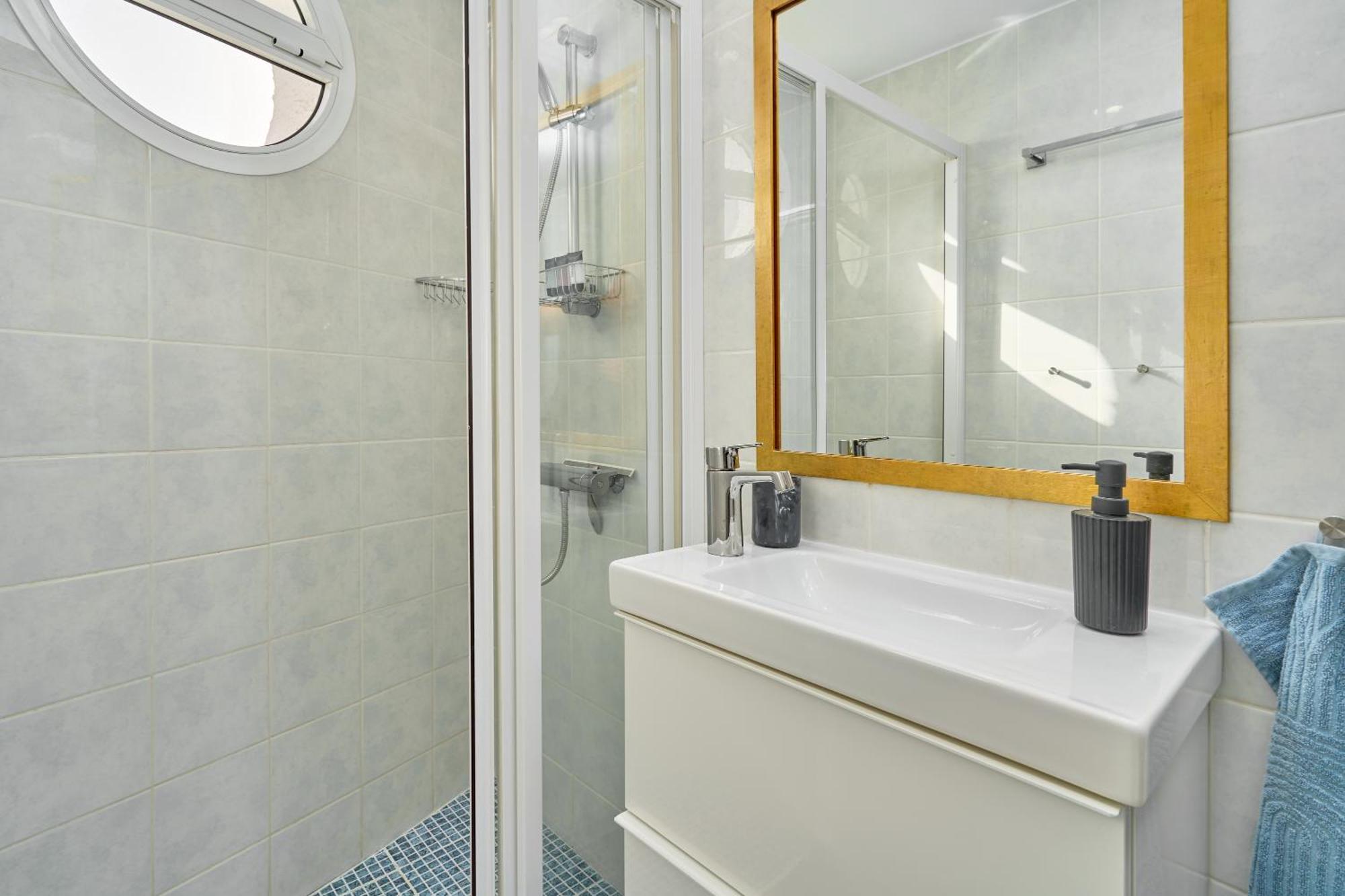 Апартаменты Spectacular Sea Views, 2 Bed,2 Bath Нерха Экстерьер фото