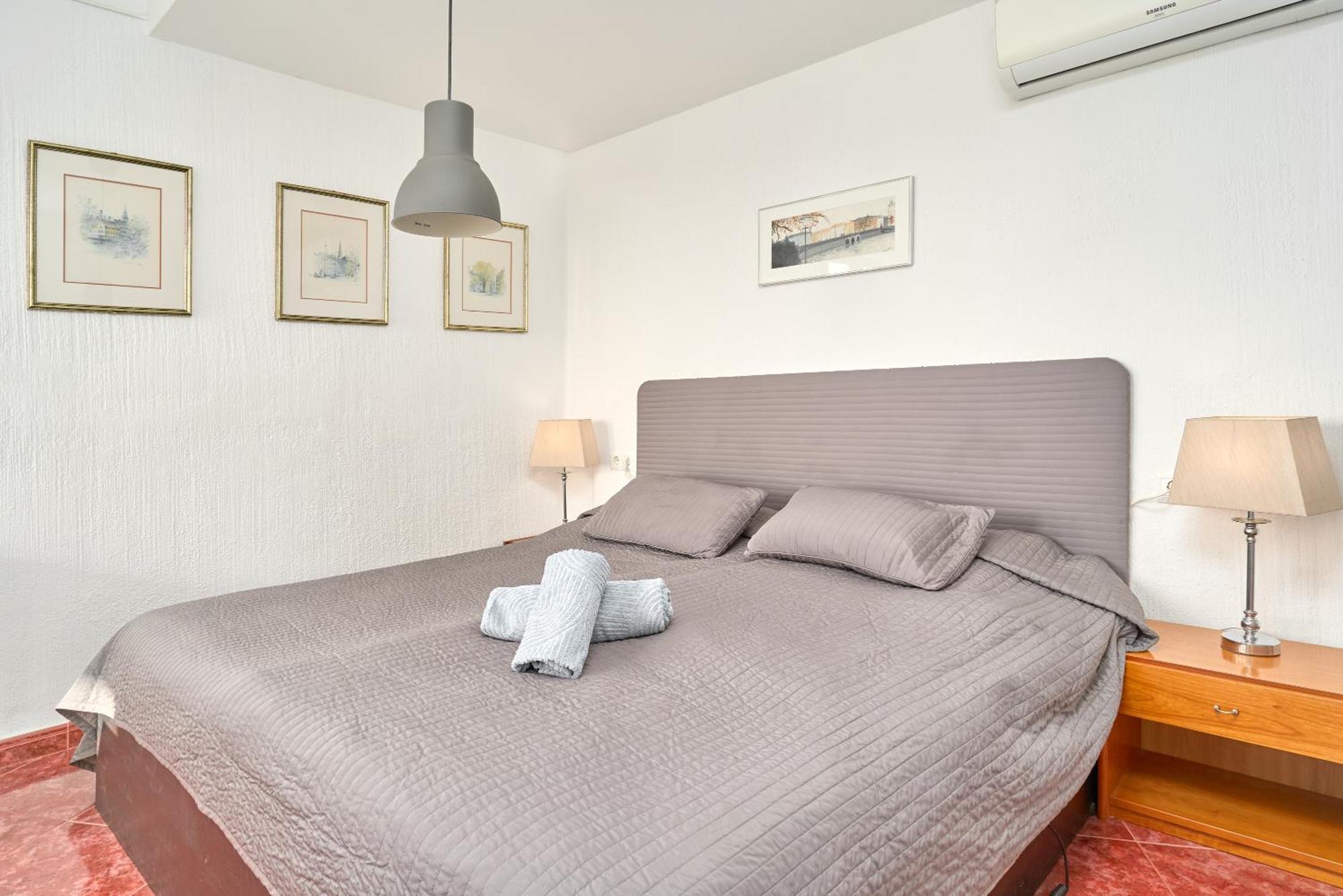 Апартаменты Spectacular Sea Views, 2 Bed,2 Bath Нерха Экстерьер фото