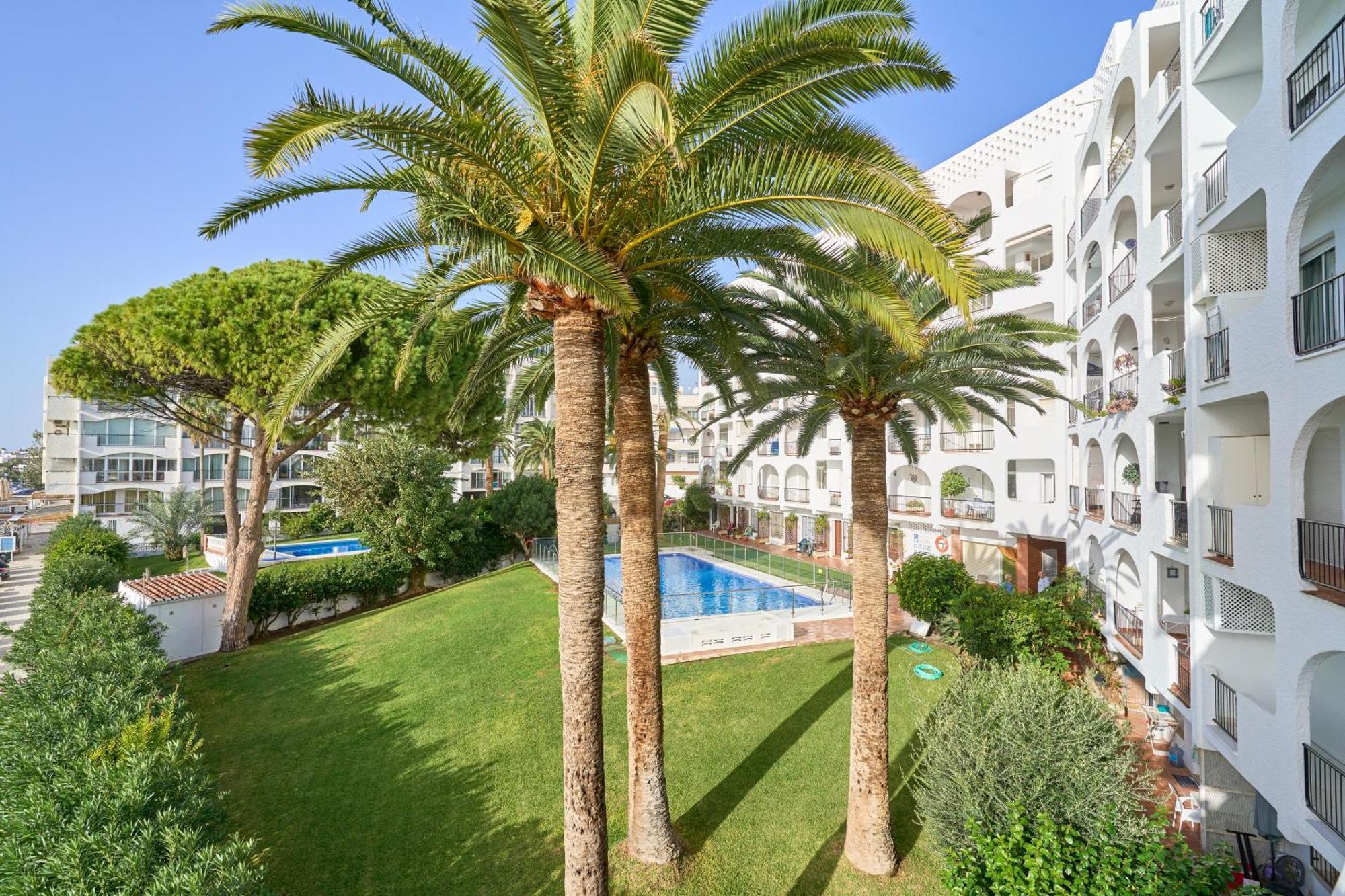 Апартаменты Spectacular Sea Views, 2 Bed,2 Bath Нерха Экстерьер фото