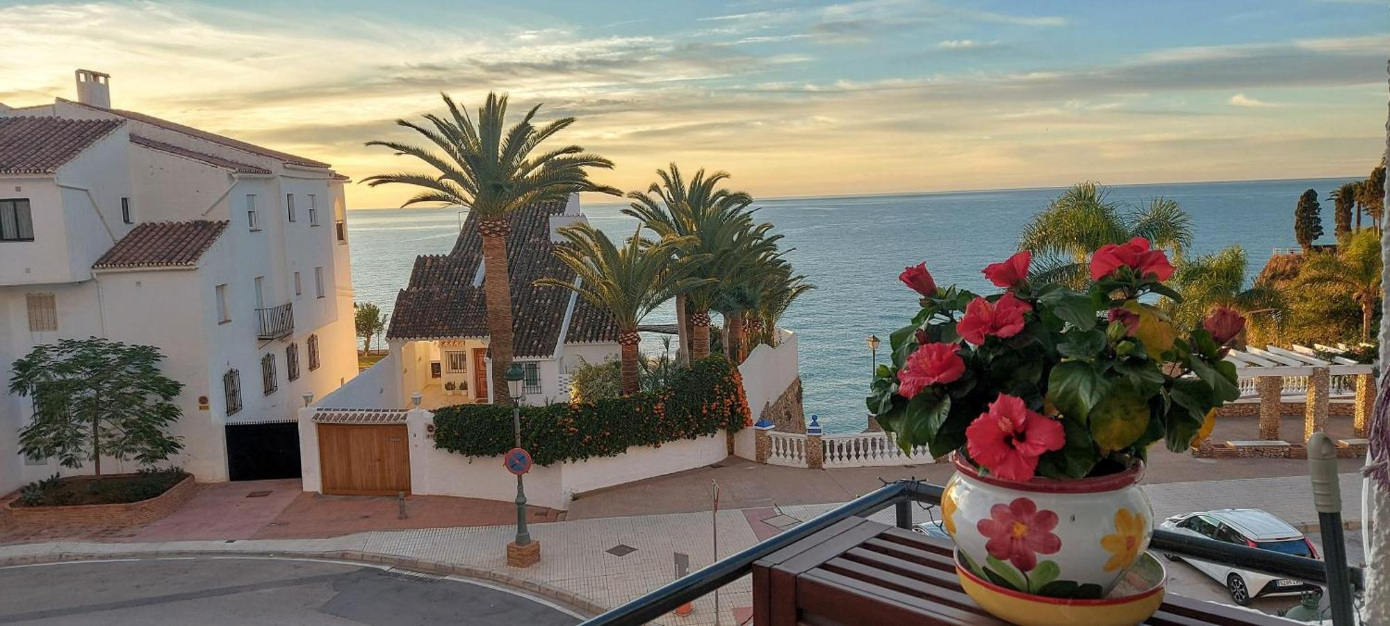 Апартаменты Spectacular Sea Views, 2 Bed,2 Bath Нерха Экстерьер фото